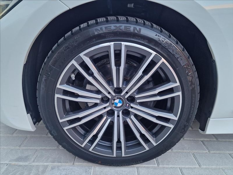 BMW Řada 3 320d xDrive,M Sport,ČR,1.Maj. - fotka 44 z 50