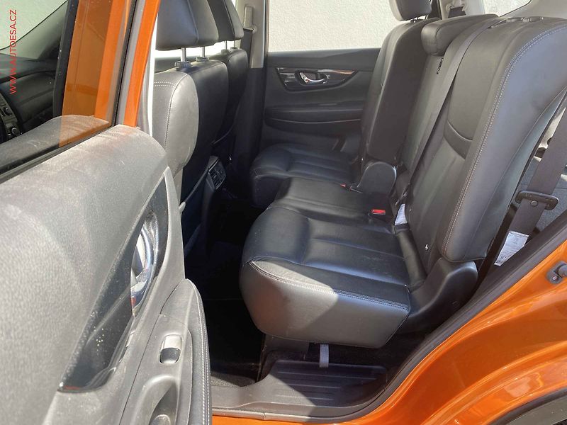 Nissan X-Trail (2018) 2.0 dCi 4x4, Tekna, AT, +ALU - fotka 10 z 23
