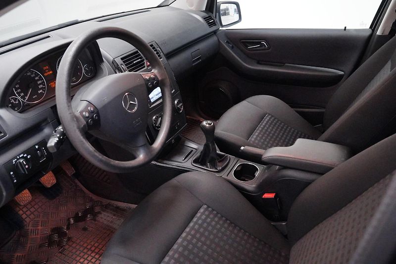 Mercedes-Benz Třídy A - fotka 5 z 6