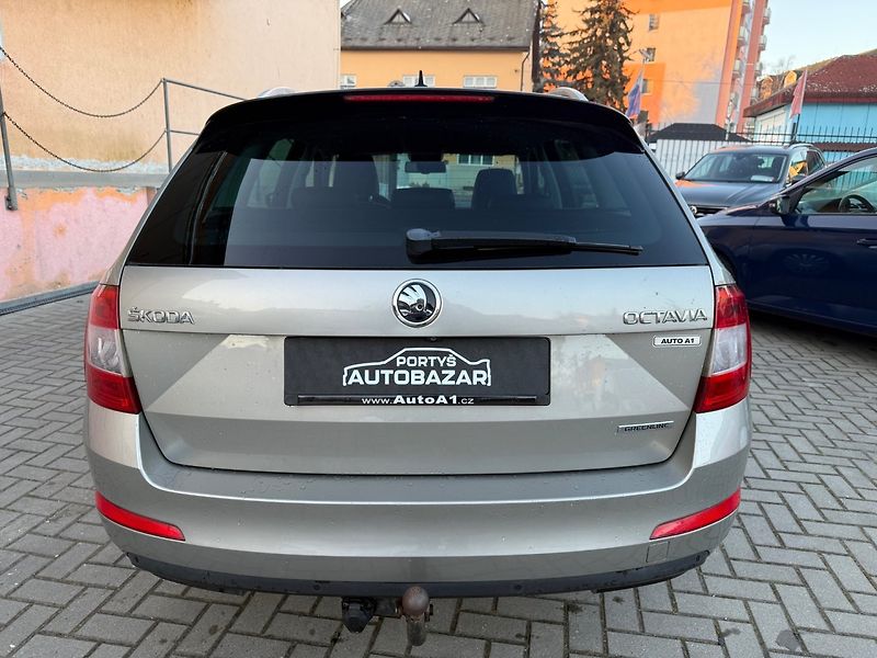 Škoda Octavia (2015) 1.6 TDI Greenline - Max výbava - fotka 3 z 16
