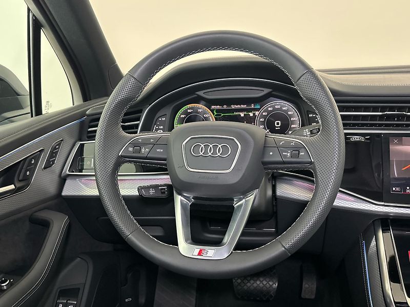 Audi Q7 60 S-Line quattro - fotka 18 z 31