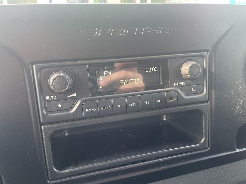 Mercedes-Benz Sprinter 319 CDI  3.0 V6  XL - fotka 16 z 22