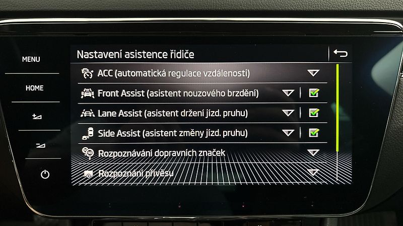 Škoda Superb 2.0 TDI DSG L&K Combi - fotka 30 z 36