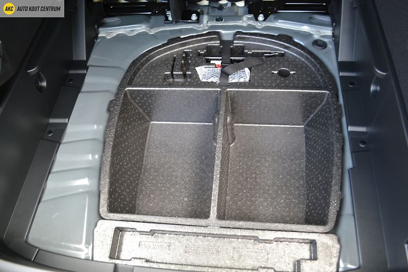 Renault Arkana ESPRIT ALPINE MHEV 140 EDC - fotka 23 z 54