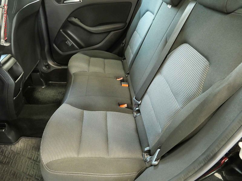 Mercedes-Benz Třídy B (2016) 1.5i, ČR, AC, temp - fotka 11 z 20