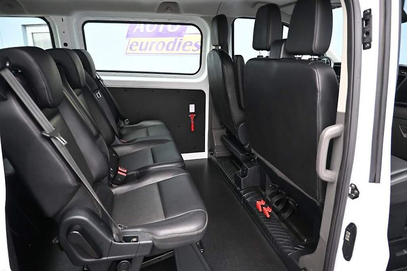Ford Transit Custom (2020) 2.0 320 L2H1 9 Míst Klima ACC - fotka 7 z 26