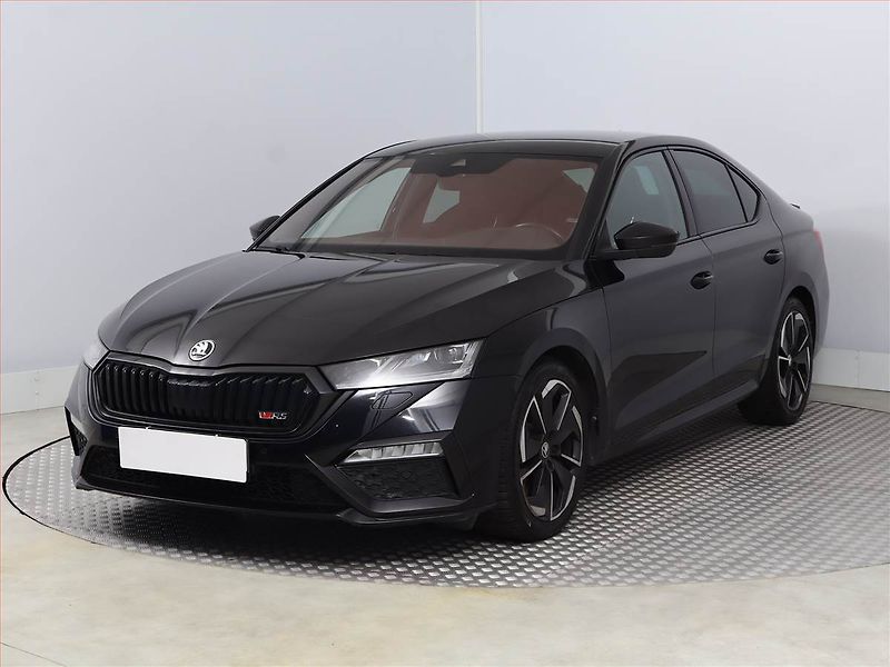 Škoda Octavia (2021) RS 2.0 TSI - fotka 2 z 21