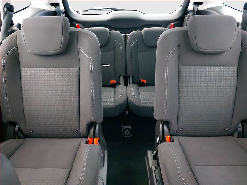 Ford Grand C-MAX (2016) 1.0 EcoBoost, 7 míst, ČR,1.maj - fotka 10 z 16