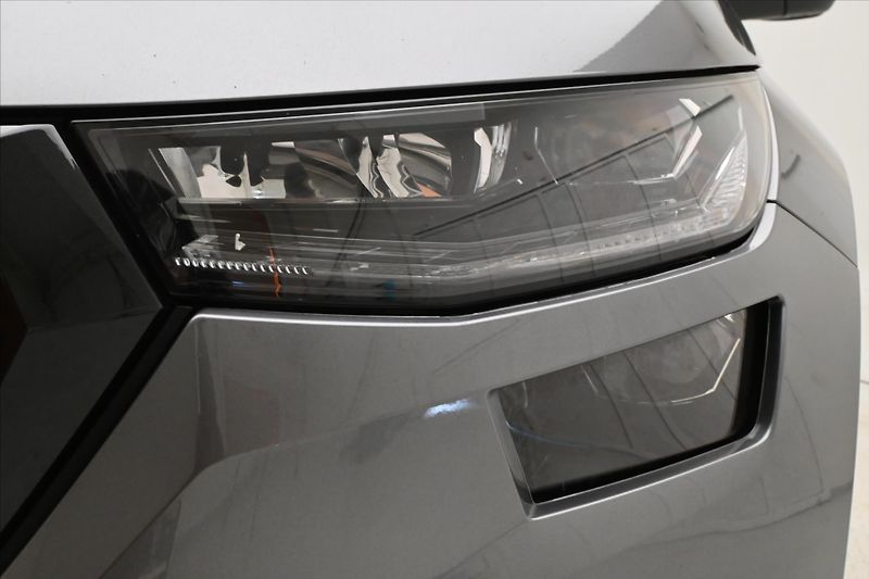 Škoda Kodiaq 1,5 TSI 110 kW SportLine Záruk - fotka 28 z 30