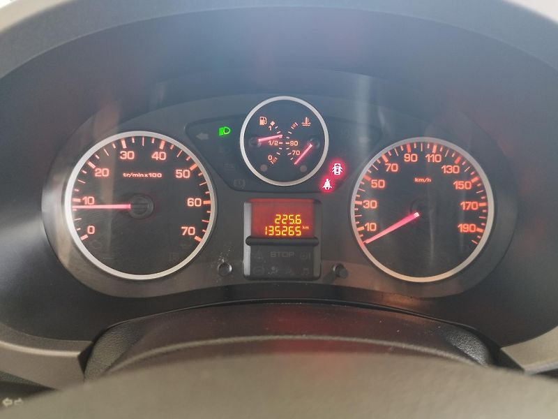 Citroën Berlingo (2017) MULTISPACE,LED,NAVI,KLIMA,SER - fotka 27 z 38