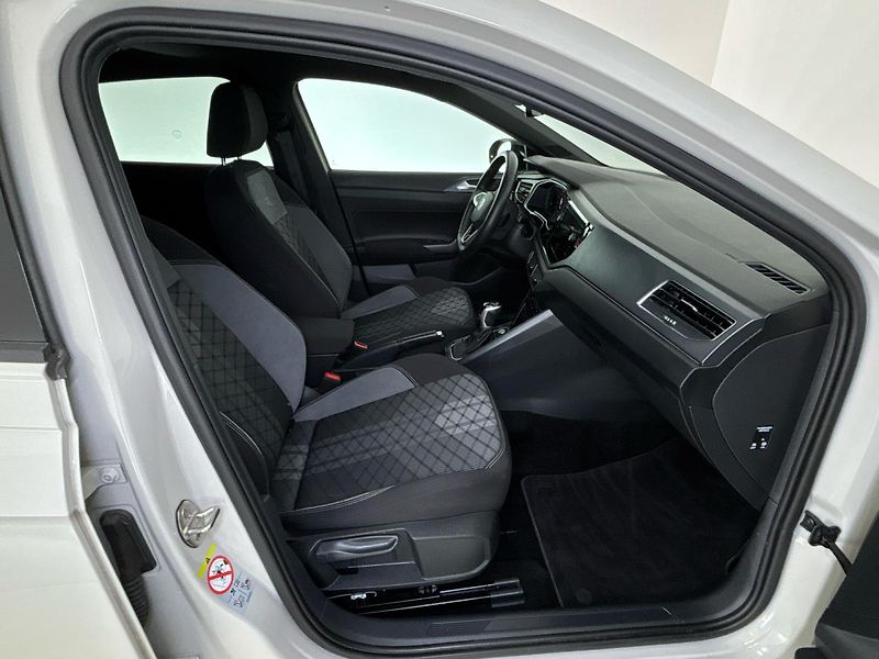 Volkswagen Taigo R-Line DSG - fotka 9 z 29
