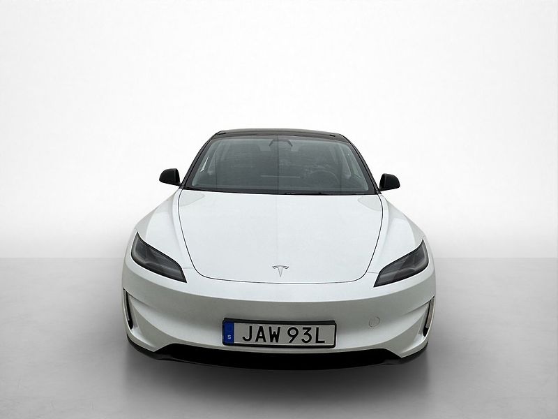 Tesla Model 3 Performance AWD - fotka 3 z 27