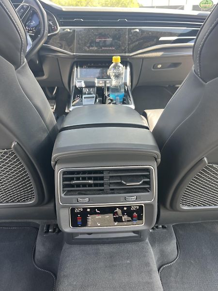 Audi SQ8 (2020) Plná výbava - fotka 20 z 22