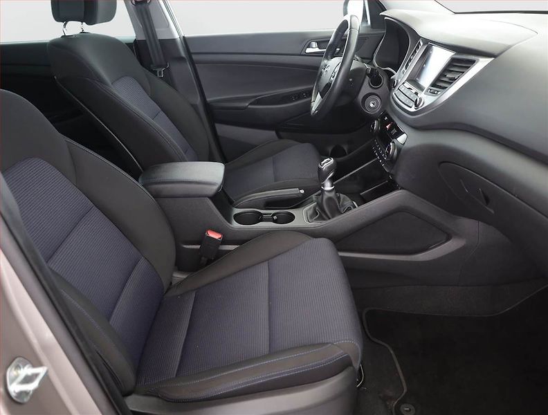 Hyundai Tucson (2017) 1.6 T-GDI, Serv.kniha, Navi - fotka 7 z 18