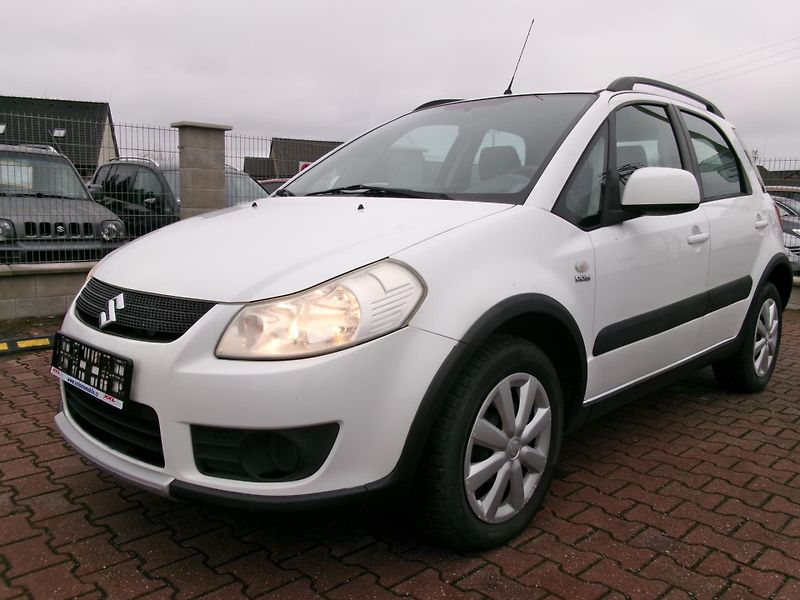 Suzuki SX4 (2009) 1.9DDiS 4x4 KLIMA výhřev TAŽNÉ - fotka 2 z 30