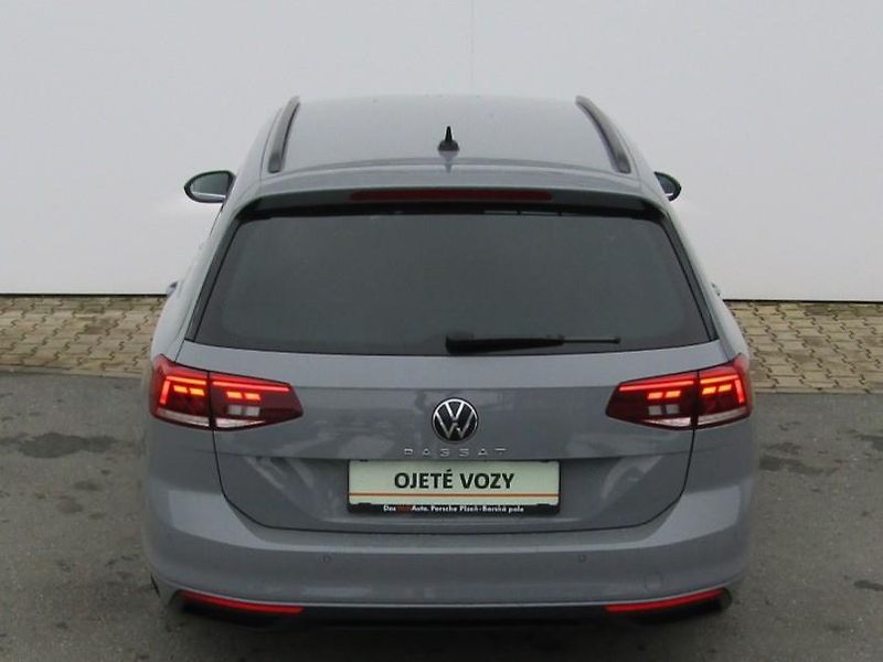 Volkswagen Passat Business 2.0 TDI 110KW DSG Var - fotka 12 z 30