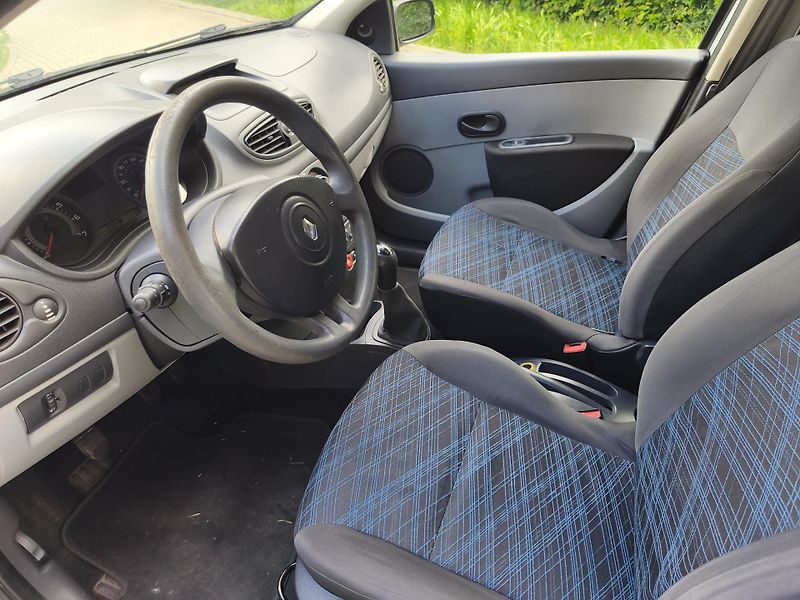 Renault Clio 1.2 confort- nové rozvody - fotka 18 z 23