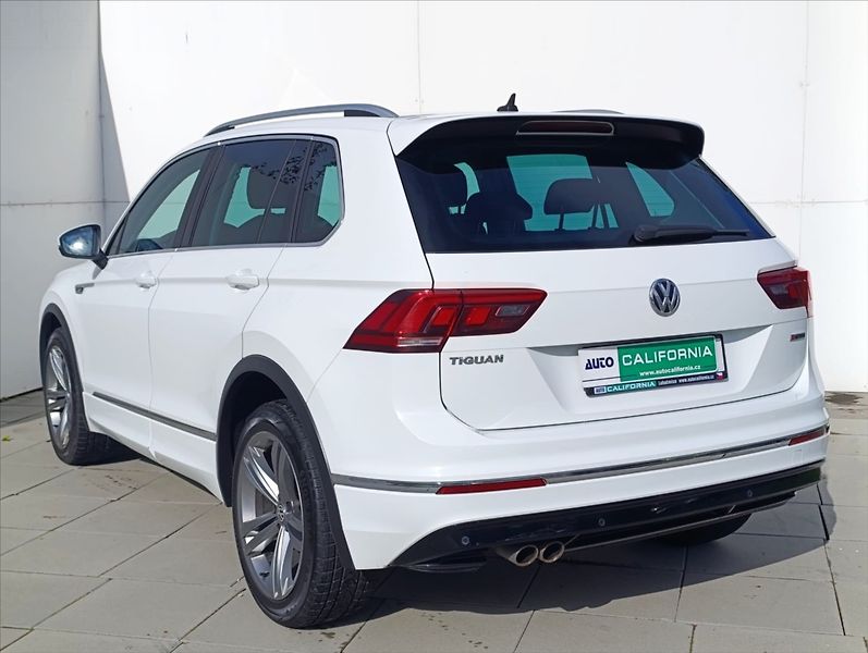 Volkswagen Tiguan 2,0 TDi R-Line DSG 4x4 Navi ČR - fotka 10 z 33