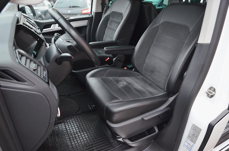Volkswagen Multivan (2017) TDi 150kW 4x4 DSG Highline ČR - fotka 23 z 48