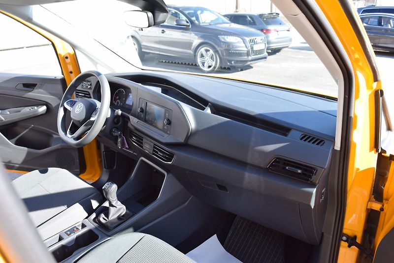 Volkswagen Caddy (2021) 2.0TDI 90kw TRENDLINE TAŽNÉ - fotka 31 z 39
