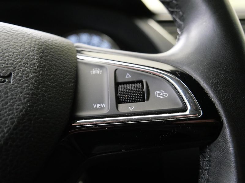 Škoda Superb - fotka 16 z 27