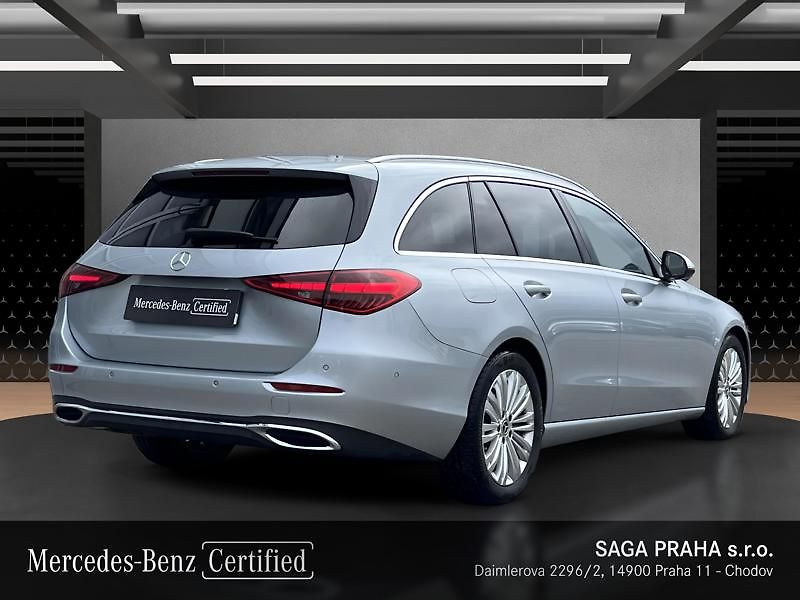 Mercedes-Benz Třídy C 220d 4MATIC kombi Avantgarde - fotka 4 z 22