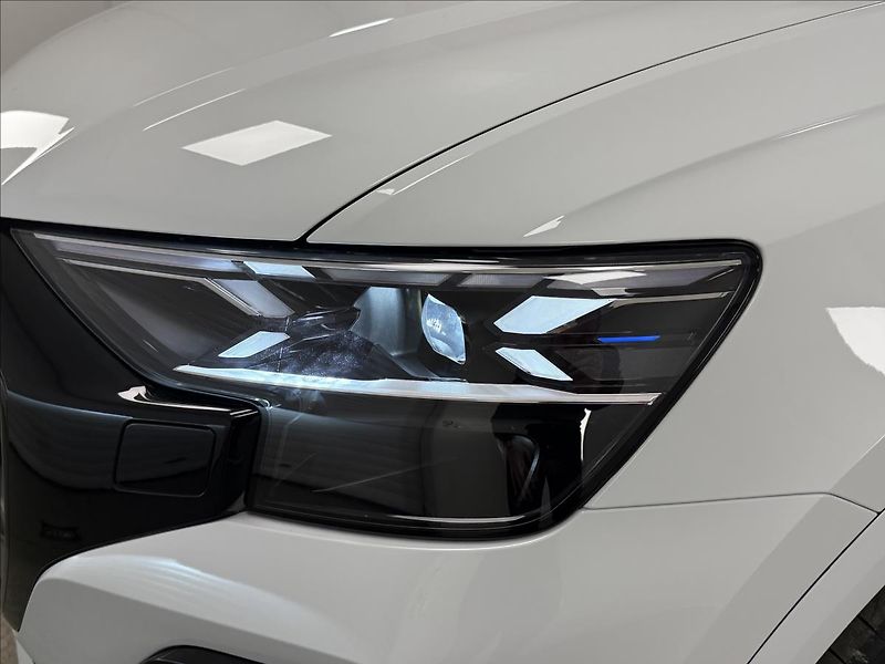 Audi Q8 50 TDI S-LINE 1 MAJ ČR DPH - fotka 33 z 34