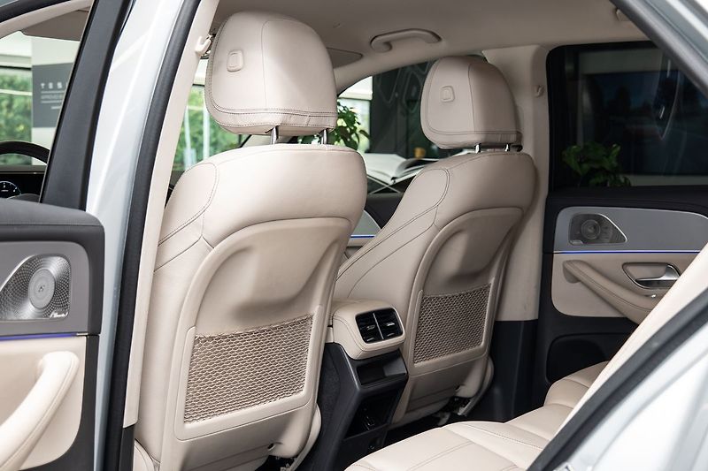 Mercedes-Benz GLE 350d 4MATIC / vzduch - fotka 10 z 21