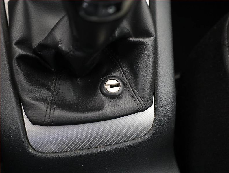 Škoda Octavia (2012) 1.6 TDI, Serv.kniha, Tempomat - fotka 12 z 16