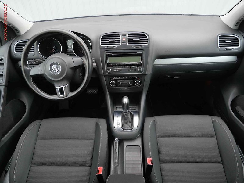 Volkswagen Golf (2011) 1.6 TDi, Comfortline, DSG - fotka 8 z 19