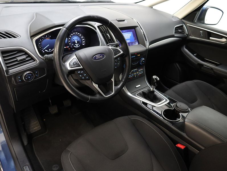 Ford S-MAX (2020) 110kW,7 míst, manuál, tažné, s - fotka 12 z 20