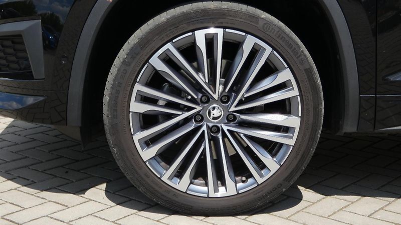 Škoda Kodiaq 2,0 TSI 140 kW L&K 4x4 DSG - fotka 25 z 26