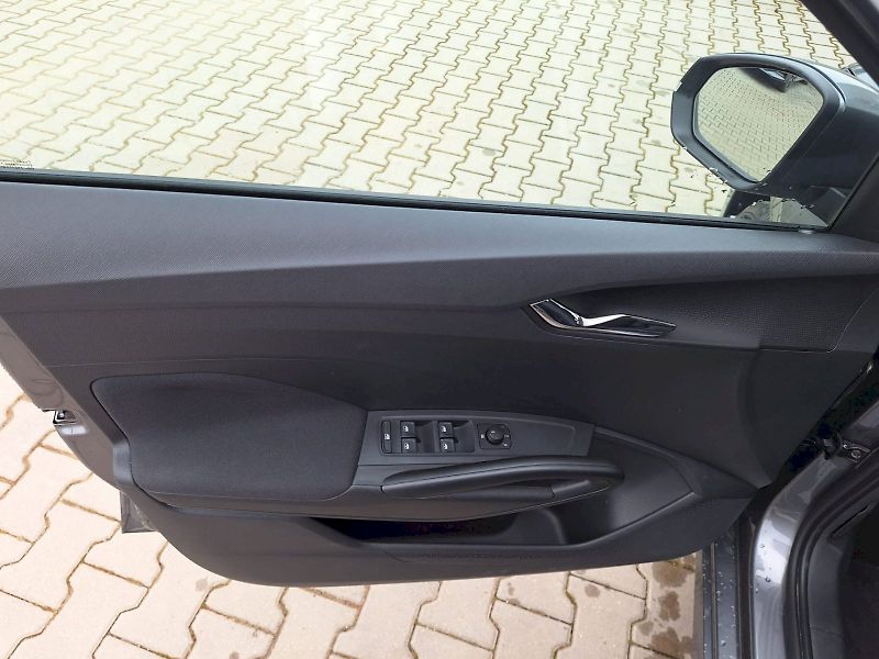 Škoda Fabia (2025) 1.0 TSI / 70 kW / 5MP / Select - fotka 16 z 33