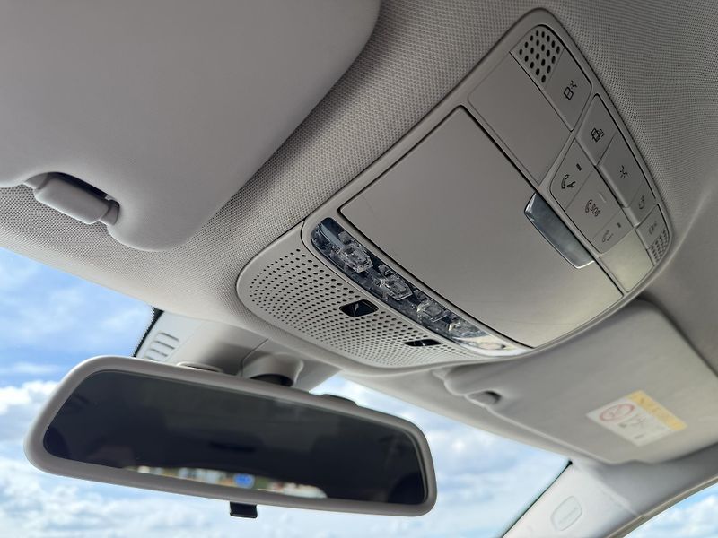 Mercedes-Benz Třídy C 180 CGI AUTOMAT LED NAVIGACE - fotka 28 z 38