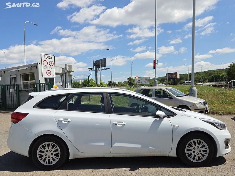 Kia Ceed (2018) na splátky všem od 10%akontace - fotka 4 z 14