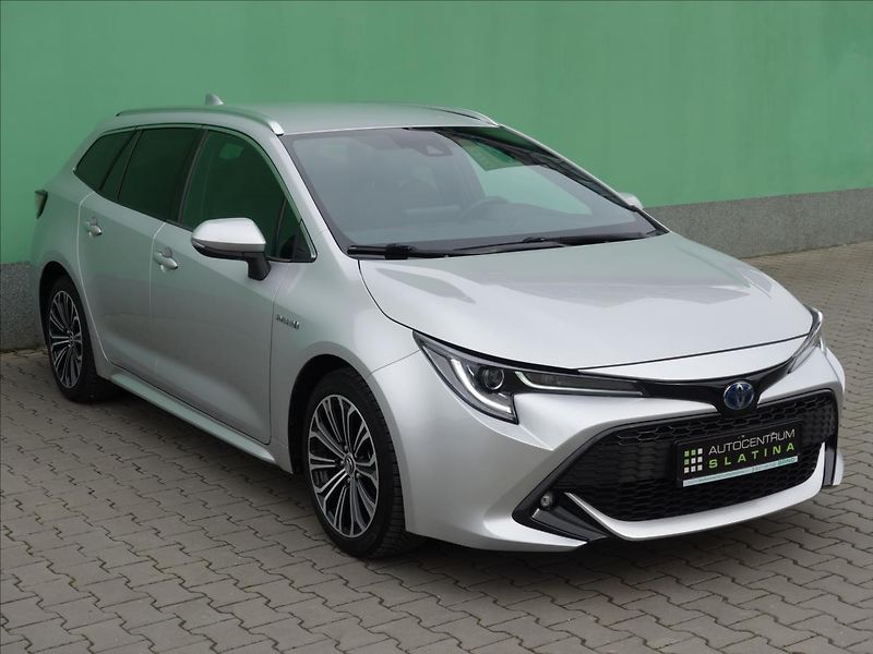 Toyota Corolla 2,0 STYLE TOURING SPORTS - fotka 12 z 44