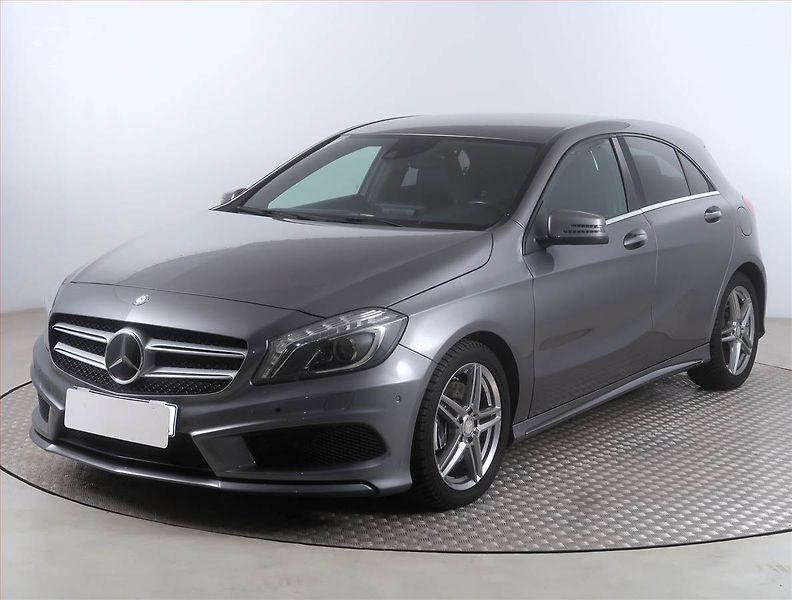 Mercedes-Benz Třídy A (2014) A 250 4MATIC, 4X4, Automat - fotka 2 z 16