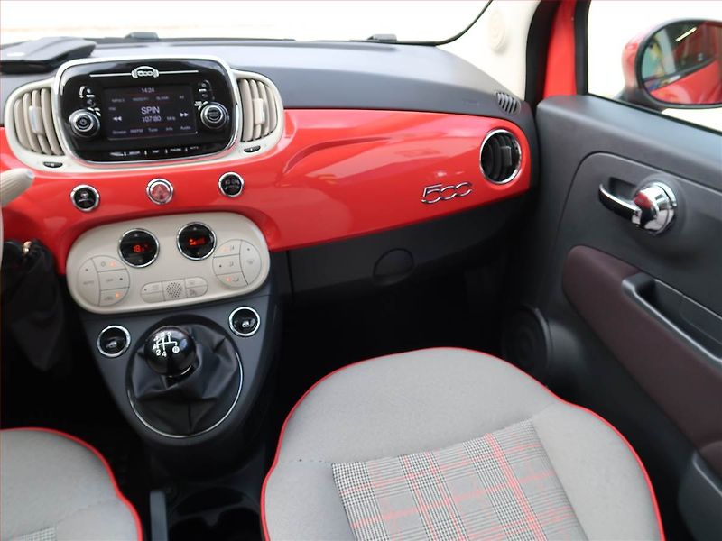 Fiat 500 (2017) 1.2, Serv.kniha, Park. senzory - fotka 8 z 16