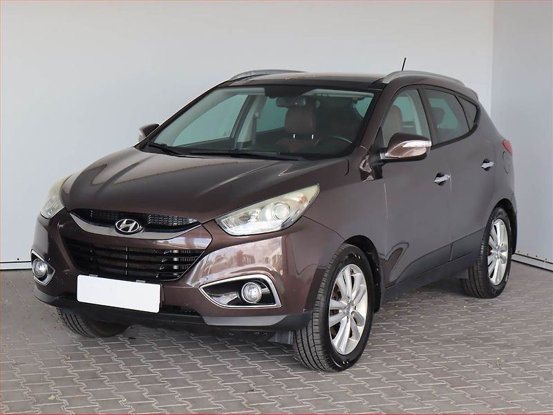 Hyundai ix35 (2013) 2.0 CRDi, 4X4, Automat - fotka 2 z 20