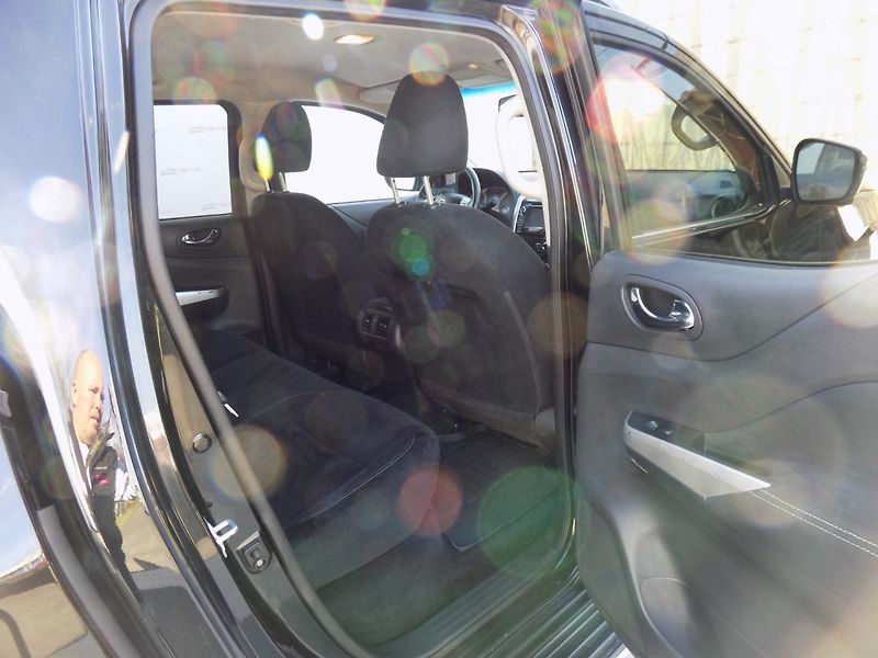 Nissan Navara (2017) 2.3DCi/4x4/Bi-xenon/NAVI/ČR/ - fotka 18 z 39