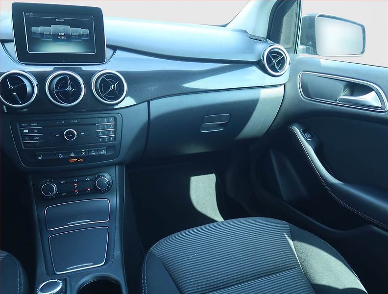 Mercedes-Benz Třídy B (2015) B 180 CDI, Automat, Navi - fotka 8 z 19