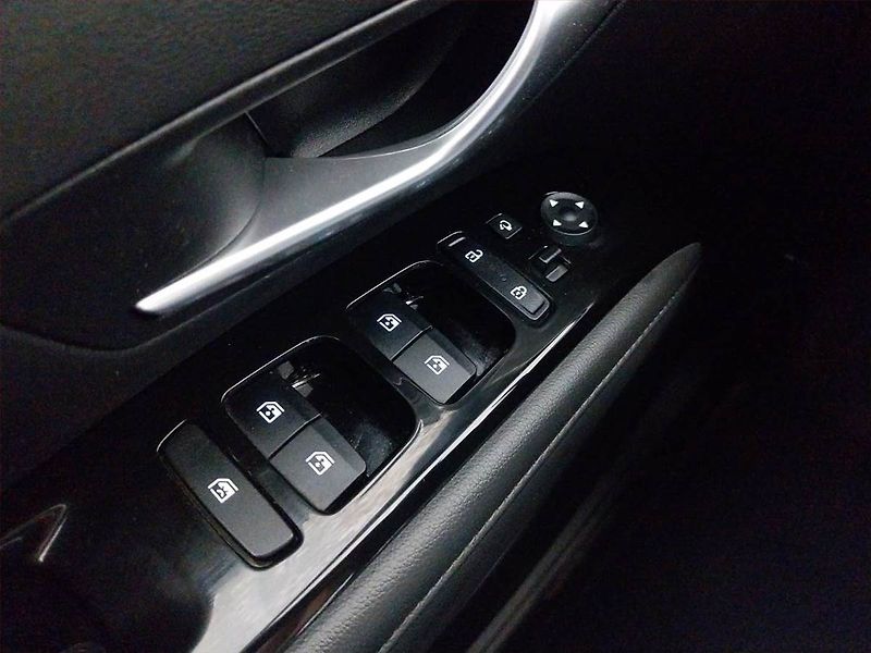 Hyundai Tucson (2021) 1.6 T-GDI - fotka 17 z 19