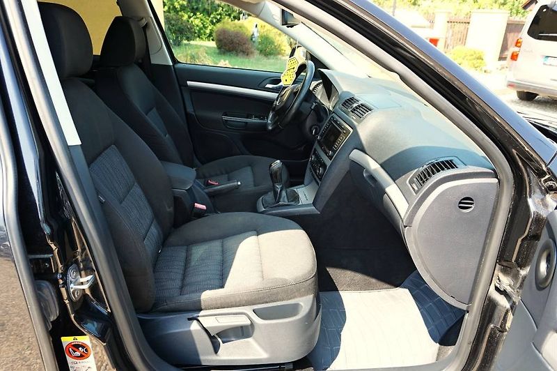 Škoda Octavia (2013) ELEGANCE 1,6 TDI 77 kW - fotka 17 z 29