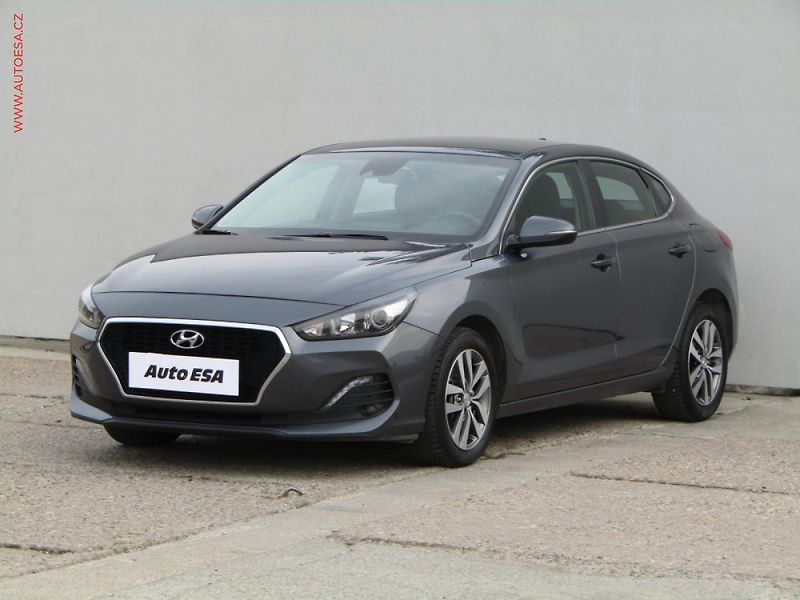 Hyundai i30 (2018) 1.0, 1.maj,ČR, STK7/28 - fotka 3 z 3