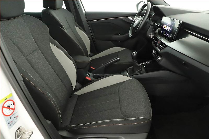 Škoda Kamiq (2023) Style 1.0 TSI - fotka 7 z 20
