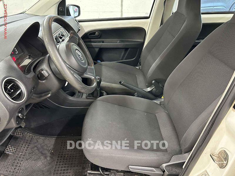 Volkswagen up! (2015) 1.0 MPi, ČR, AC, el. výbava - fotka 3 z 3
