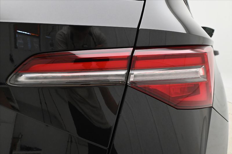 Škoda Karoq 2,0 TDI 85 kW Clever NAVI Záru - fotka 30 z 31