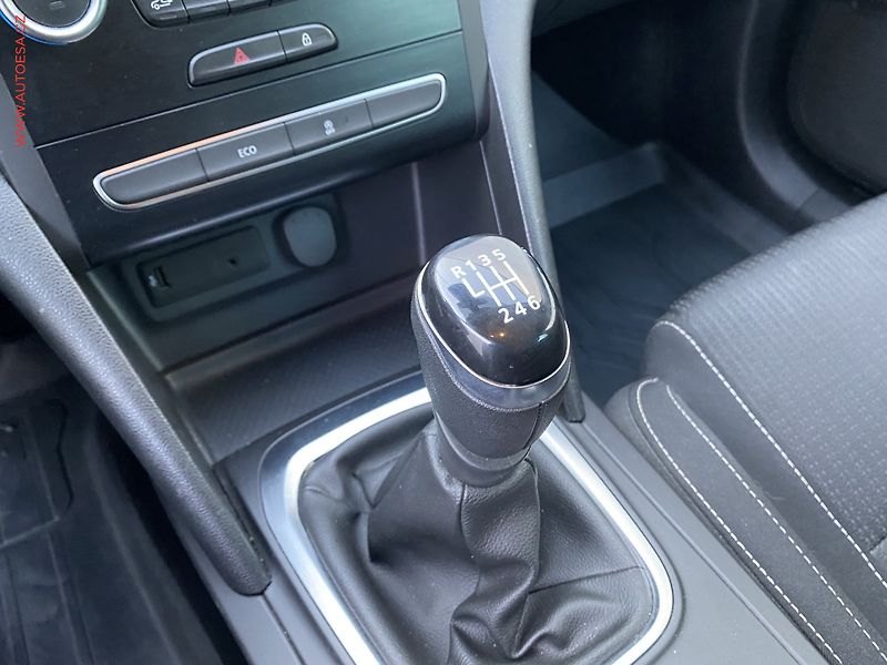 Renault Mégane (2017) 1.2TCe, ČR, autoAC, temp - fotka 15 z 15