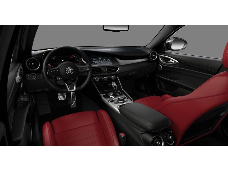 Alfa Romeo Giulia (2026) 2.0T 280k AT8 ZF Q4 4x4 Veloce - fotka 5 z 6