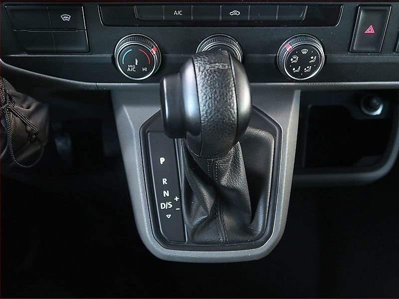 Volkswagen Transporter (2020) 2.0 TDI, L2H1 - fotka 12 z 16